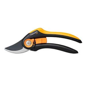 Fiskars Plus™ metszőolló, mellévágó P 541