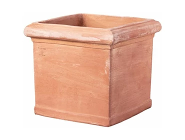 Agyag cserepek, alátétek, virágládák